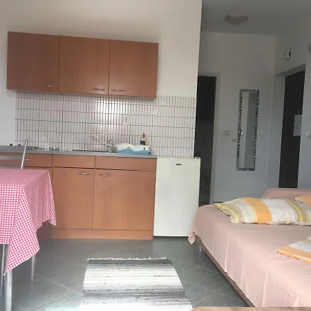 Curic Apartment *